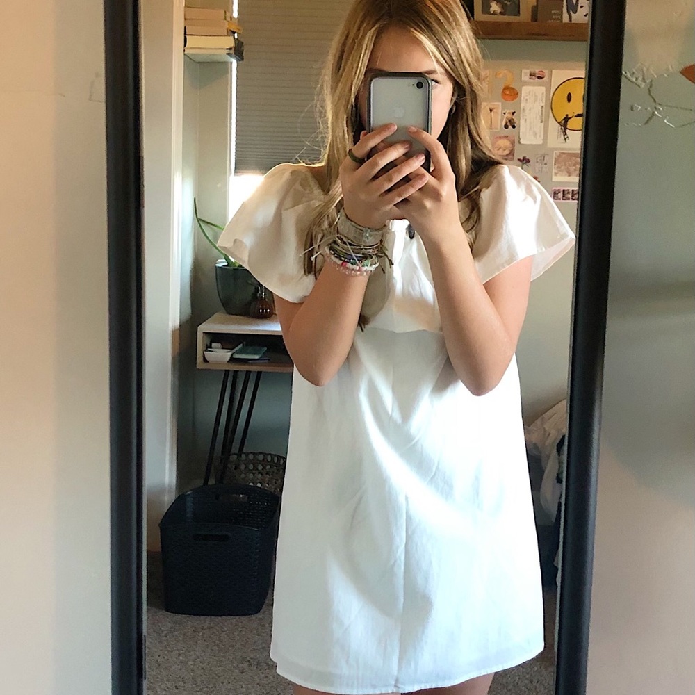 (3/$15) Super Cute Lulu’s white dress <3